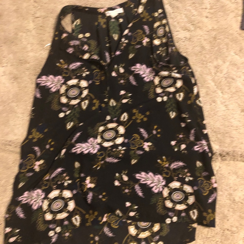 4 gently used tank tops